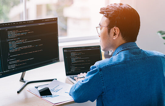 プログラマーの仕事内容・求められるスキル