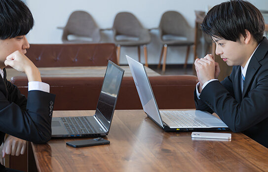 周囲の人と自分を比較してしまう