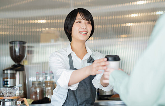 まずはアルバイトや派遣などで働いてみる