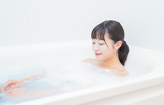 就寝前の入浴・ストレッチでリラックス