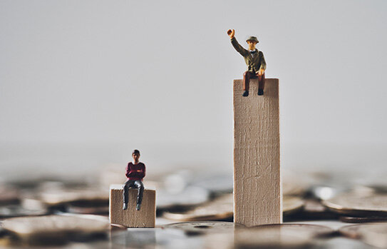 正社員より年収が低く増えにくい