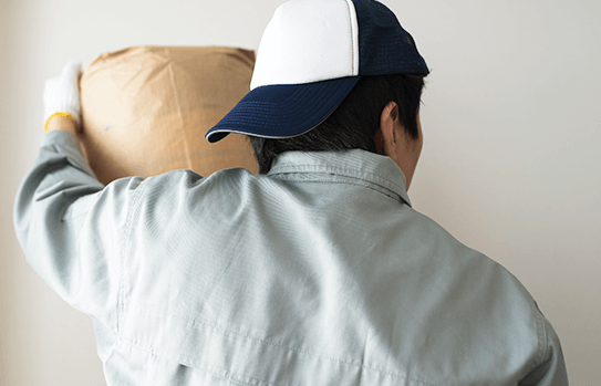 工場（倉庫）内での移動が多く、体力が必要