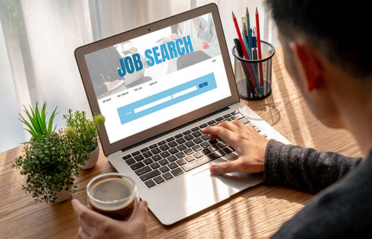 求人サイト（就職サイト）を利用する