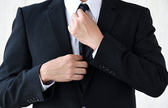 面接での身だしなみと態度に注意する